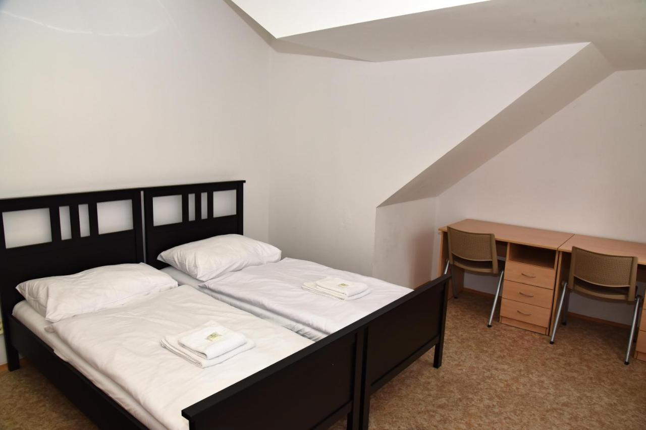 Zamek Racice Hotel Luaran gambar