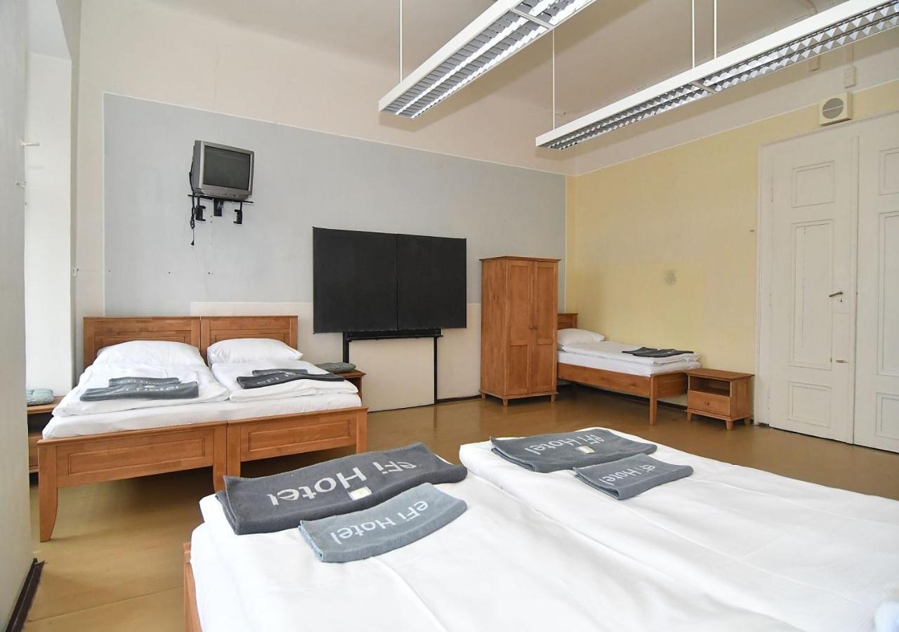 Zamek Racice Hotel Luaran gambar