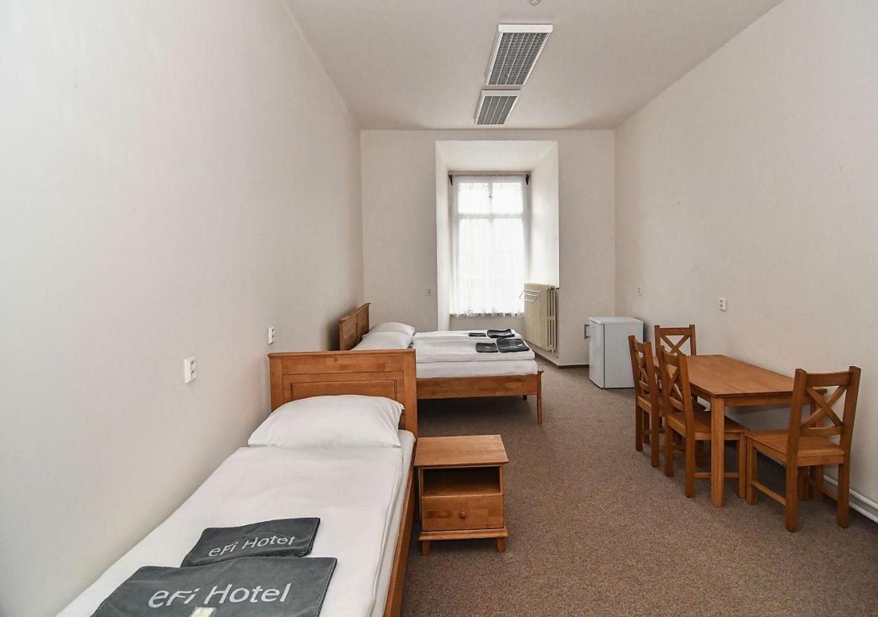 Zamek Racice Hotel Luaran gambar