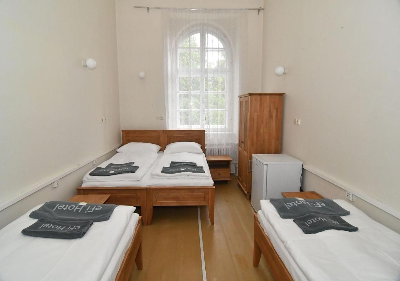 Zamek Racice Hotel Luaran gambar